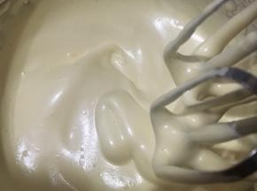 打至能轻松画出纹路且不易消失的状态。