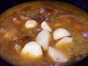 放入土豆块
