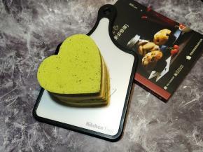 双色戚风蛋糕成品图