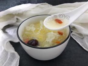 出锅前加入枸杞焖一会