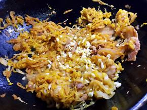 放大蒜碎炒匀出锅