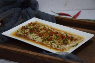 撒上葱花即可食用。