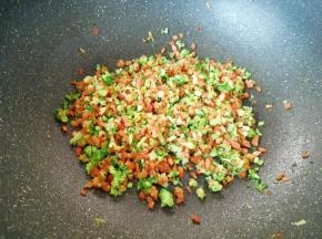 放盐和鸡精调味关火。