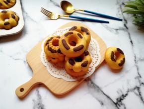 双色甜甜圈很漂亮哦！