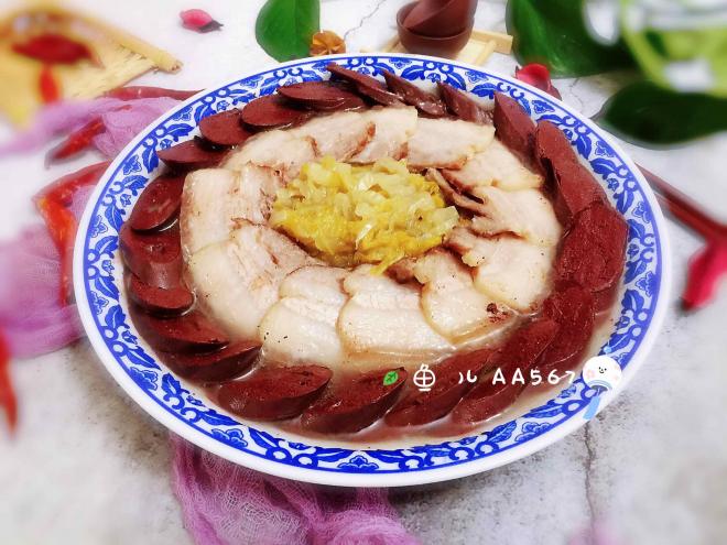 五花肉血肠烩酸菜