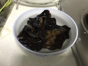 黑木耳用温水泡发
