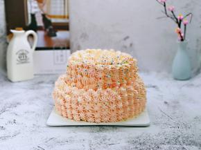 撒上了一些彩色糖珠。