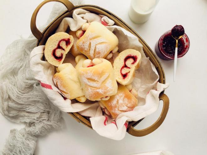 草莓夹心牛奶卷（汤种）