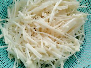 金针菇冲冼干净控干水分