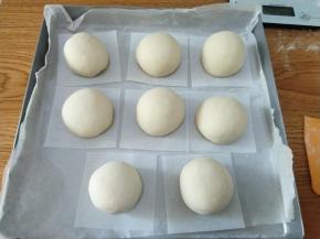 全部整型完毕，记得每个下面垫一小张油纸。