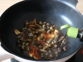 加入生抽；