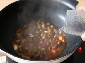 加入热开水；