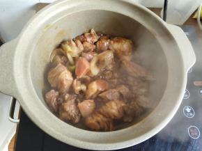 加入蚝油，翻炒均匀。