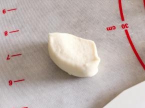 揉好的面团切面没有气孔，非常光滑