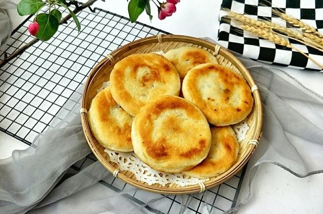 香喷喷的豆沙馅儿饼