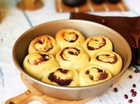 取出晾凉，半小时后再食用。