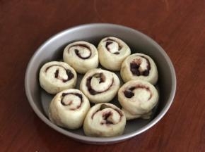 在温度是33-38度的环境下发酵至1.5倍大（大约40-60分钟）。