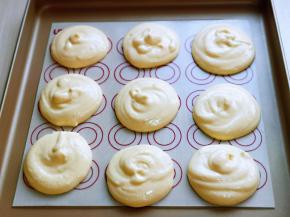 再挤在烤盘上即可。(垫油纸)