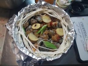 四周围上金针菇。