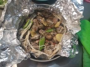 取出模具，简单的搅拌一下蛤蜊。