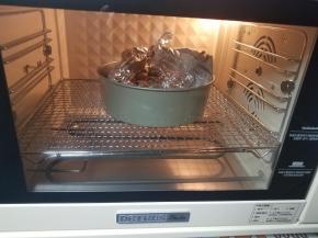 再放入烤箱，继续200度烤制10-15分钟，蛤蜊全部开口即可。