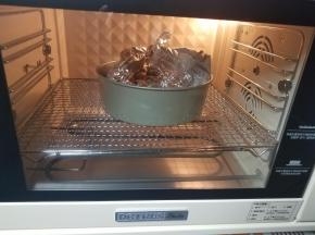 再放入烤箱，继续200度烤制10-15分钟，蛤蜊全部开口即可。