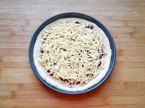 撒上马苏里拉芝士。