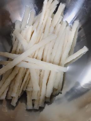 泡10分钟后，沥干