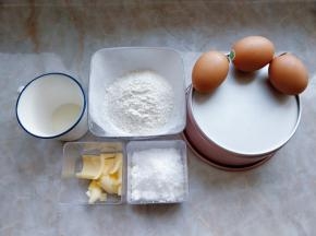 准备好食材，预热烤箱，上下火140度，10分钟。