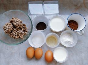 1. 准备好各种食材。