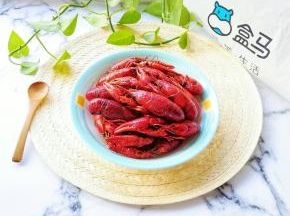 小龙虾的香味特别诱人。