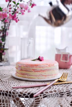 表面撒少许防潮糖粉即可使用。