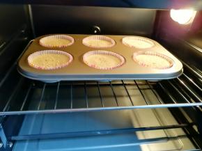 送入预热好的烤箱。