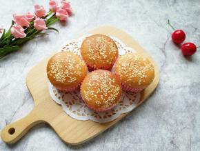 宝贝放学回来看到特别开心。