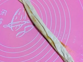 像折扇子一样，再折起来。