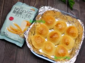 松软可口的奶香软排包就做好了。