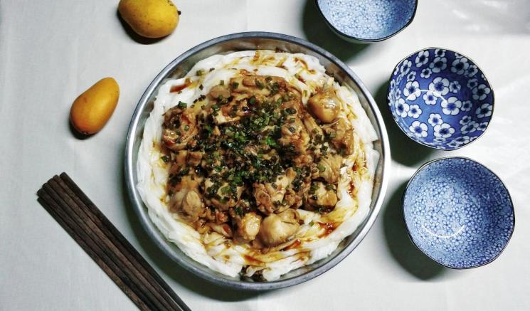鸡肉蒸肠粉