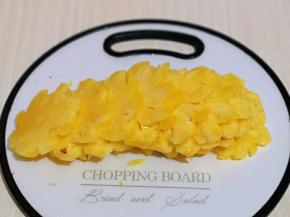 再切片，不要切的太薄，也不要太厚，约3毫米的样子。