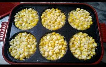 
5.调到2档煎，盖上盖子，等指示灯灭了，焖5分钟开盖。
