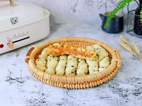 香喷喷的生煎花卷出锅啦！