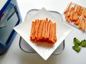 一家人都抢着吃。