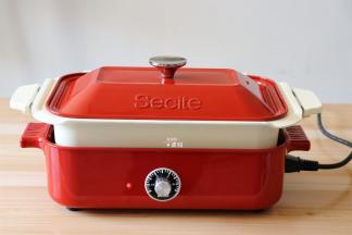 接通电源后开关旋至4档，盖上盖子开始加热；