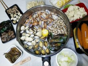 6.通过可视盖子看见贝壳全部打开口后开盖
