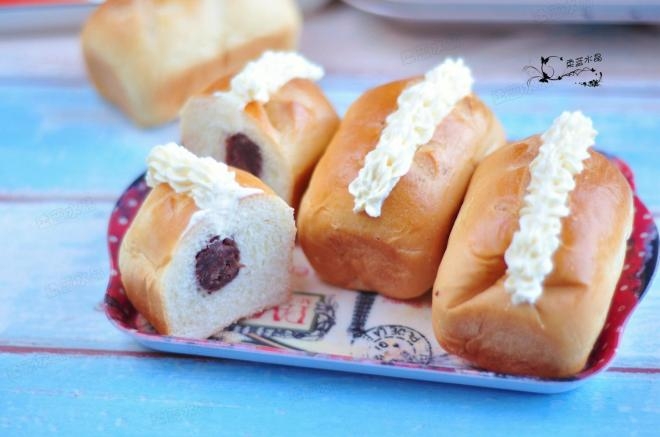 红豆奶油餐包