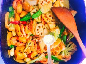 加入一勺鸡精调味