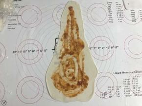 抹上cook100辣味意面酱肉酱