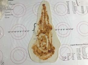 抹上cook100辣味意面酱肉酱