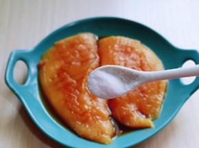 按个人口味加入盐。