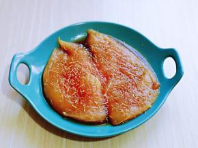 再撒上迷迭香。