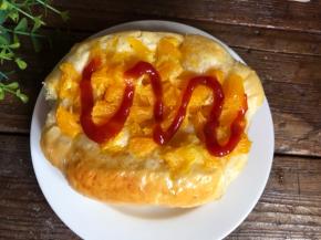 出炉后，挤入番茄沙司即可